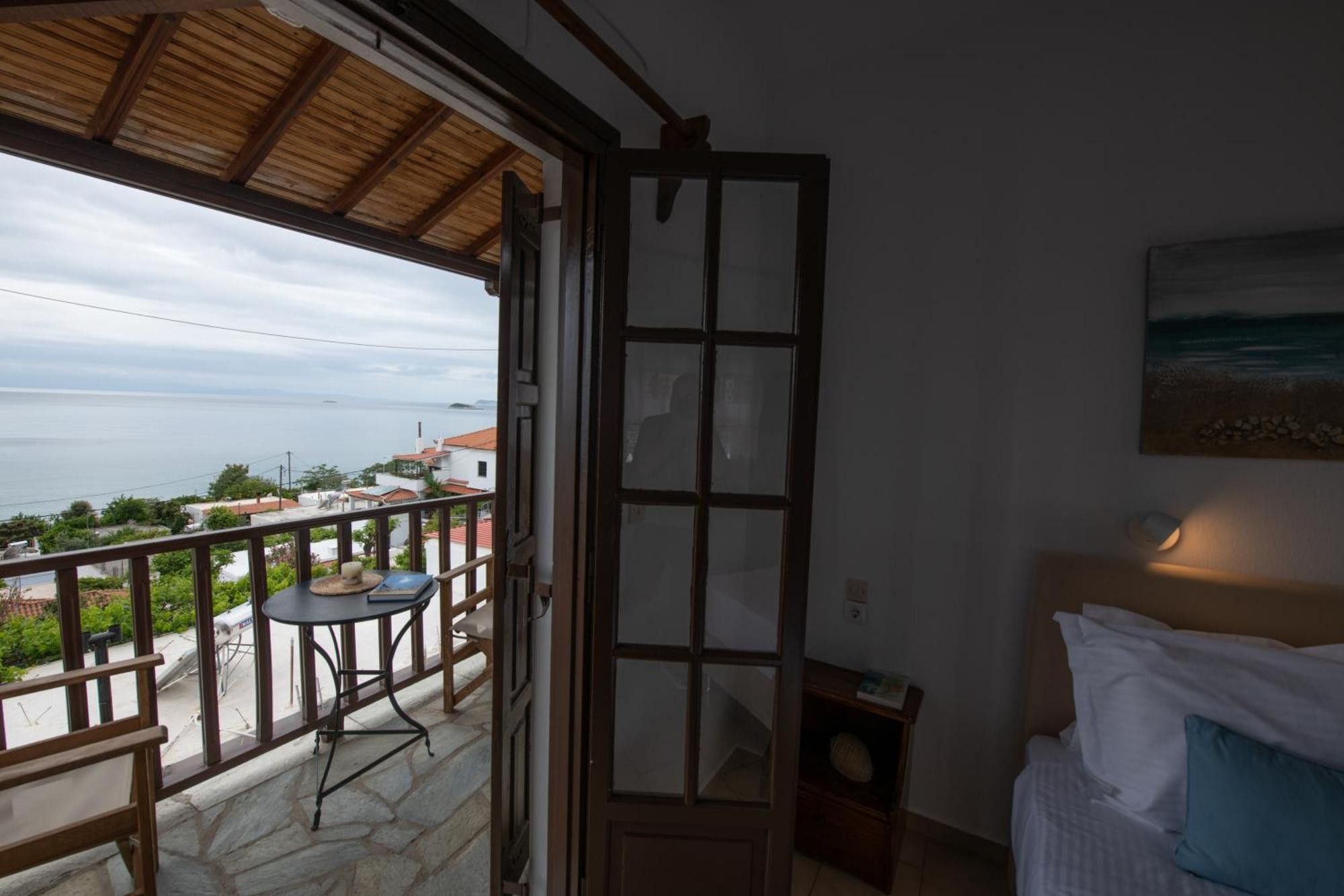 Lilian Beachfront Apartments Neo Klima Exterior photo